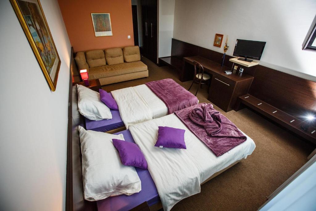 Hotel Sv. Mihovil Trilj Kamer foto