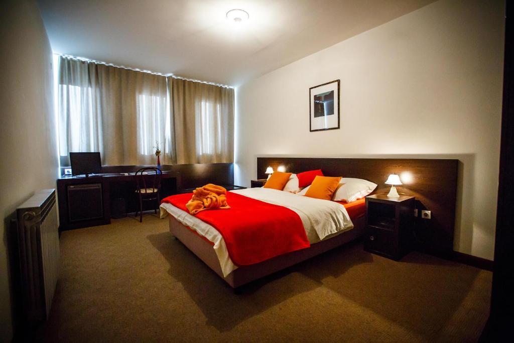 Hotel Sv. Mihovil Trilj Kamer foto